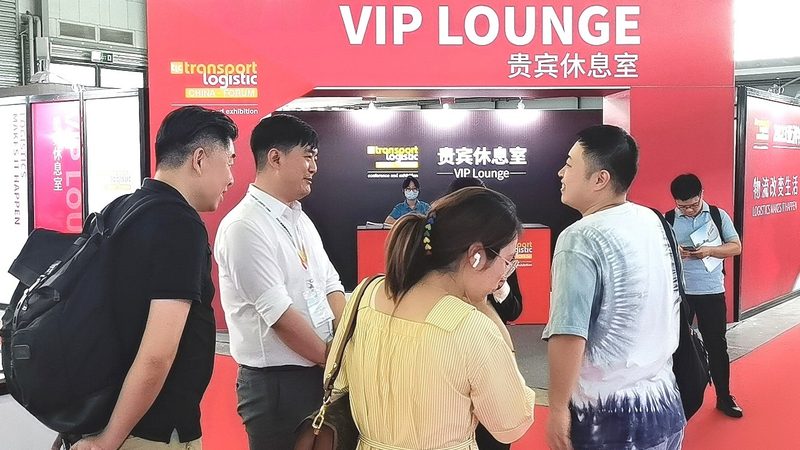 首先，要关注庆典代理公司的资质和经验。一家有实力的庆典代理公司通常具备以下条件：